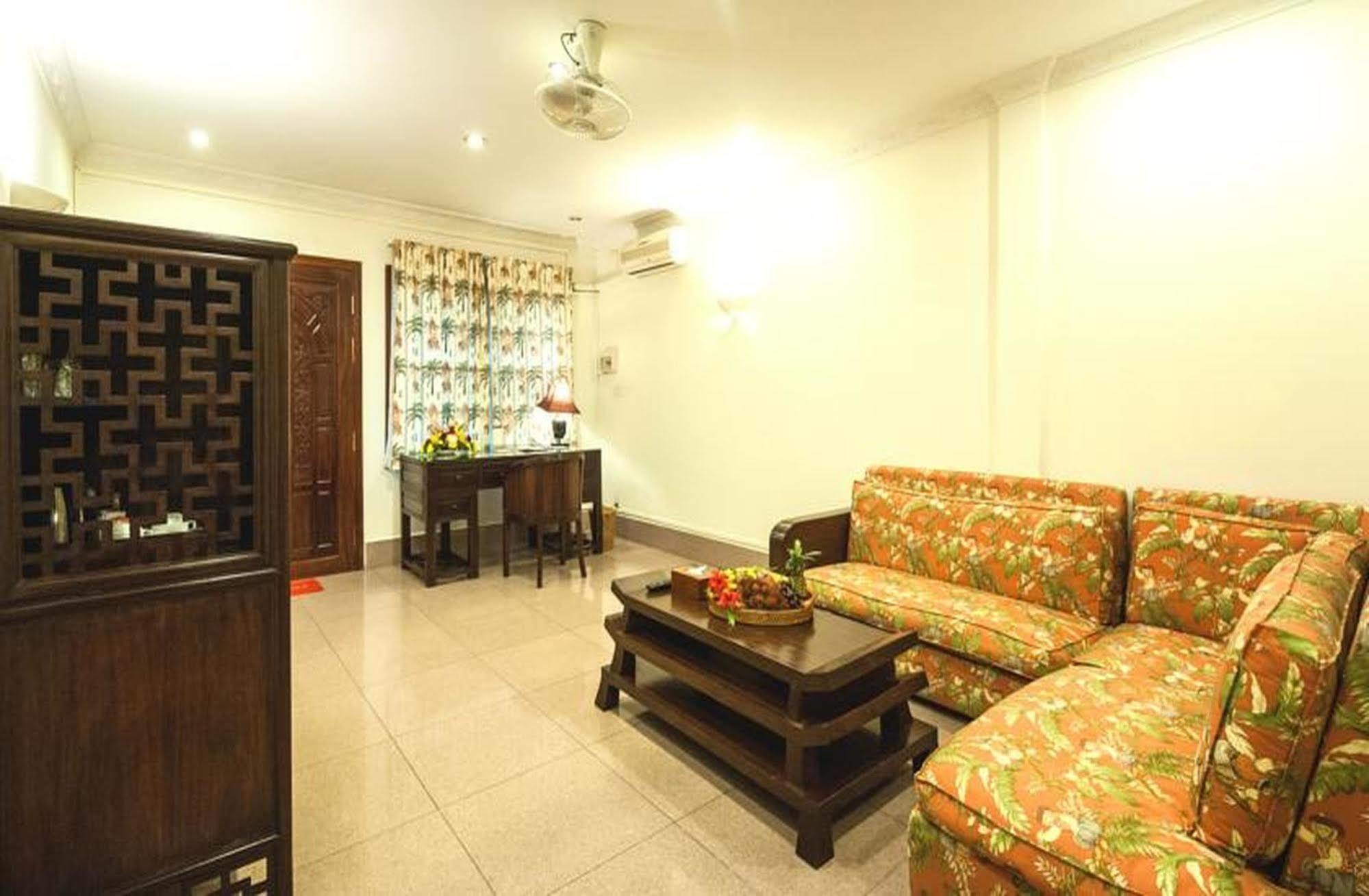 Red Hibiscus Hotel Πνομ Πενχ Εξωτερικό φωτογραφία